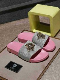 Picture of Versace Slippers _SKU766646825212110